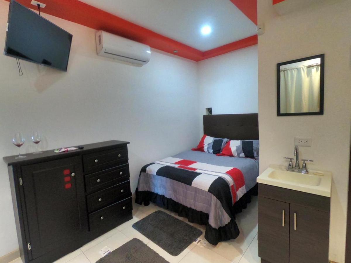 Playa Suites Mazatlán Esterno foto
